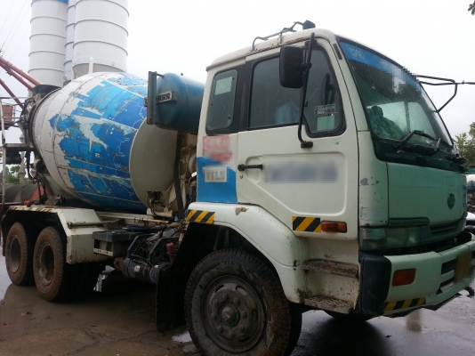 NISSAN DIESEL 10 ล้อโม่ปูน