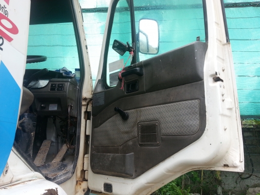 NISSAN DIESEL 10 ล้อโม่ปูน