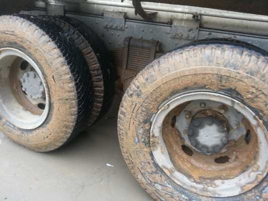 NISSAN DIESEL 10 ล้อโม่ปูน