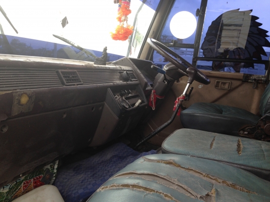 MITSUBISHI FUSO FN515 - 175 HP 6D15 สิบล้อเพลาเดียว กระบะเหล็กพื้นเรียบความยาว 6.20 เมตรสภาพสวย เครื่องแห้งแรงดี ภายในเก๋งคอนโซลสวยครบพร้อม พวงมาลัยเพาเวอร์ ระบบเบรคทริ๊ปฟี้ ช่วงล่างคัชซีสวยมาก ยางสภาพดี 10 เส้นประมาณ 70\% พร้อมใช้งานได้เลย เอกสารทะเบียนคร MITSUBISHI FUSO FN515 - 175 HP 6D15 สิบล้อเพลาเดียว กระบะเหล็กพื้นเรียบความยาว 6.20 เมตรสภาพสวย เครื่องแห้งแรงดี ภายในเก๋งคอนโซลสวยครบพร้อม พวงมาลัยเพาเวอร์ ระบบเบรคทริ๊ปฟี้ ช่วงล่างคัชซีสวยมาก ยางสภาพดี 10 เส้นประมาณ 70\% พร้อมใช้งานได้เลย เอกสารทะเบียนคร