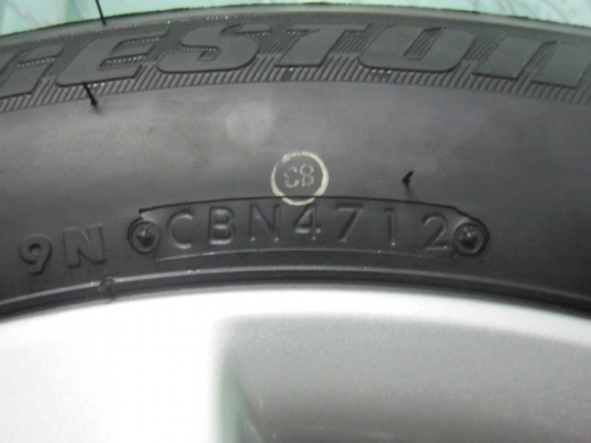 ขายล้อแม็ก Totayo Altis พร้อมยางป้ายแดง Bridgestone ยังมีเส้นหน้ายางอยู่เลย