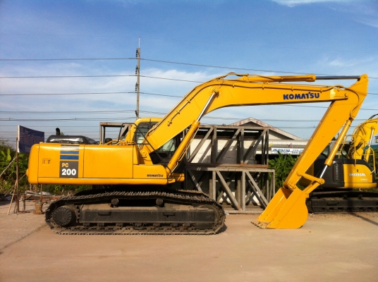 ขายรถแบคโฮ PC200-6 KOMATSU รถสวย สภาพพร้อมใช้งาน ไม่เคยผ่านการใช้งานในไทย