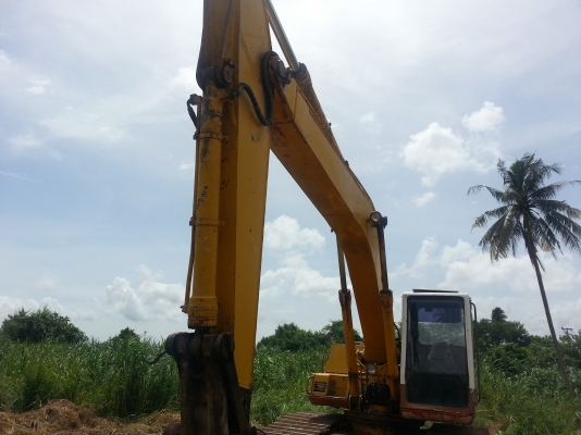 ขายด่วน บูม+อาม KOMATSU PC200-5 ตัดพรุ่งนี้ครับ