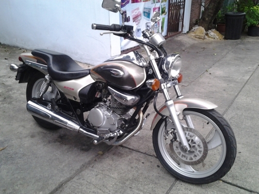 ขาย BOSS 175 CC. สภาพดี สวยๆ ล้อแม็ก ราคาต่อรองได้