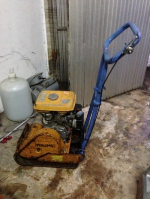 ขายเครื่องตบดิน3-5ตันเก่าญี่ปุ่น สภาพพร้อมใช้