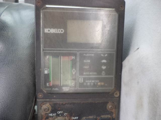 ขายรถแบคโฮ KOBELCO SK120-1(มาร์คทรี) นำเข้าจากญิ่ปุ่นสภาพรถ 95\% เอกสารอินวอย ไม่เคยผ่านการใช้งานในไทย