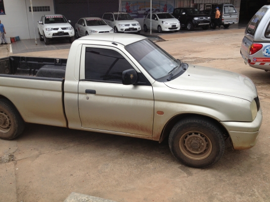 MITSUBISHI, L200 STRADA 2.5 POWER ปี 2001 เกียร์ธรรมดา MITSUBISHI, L200 STRADA 2.5 POWER ปี 2001 เกียร์ธรรมดา