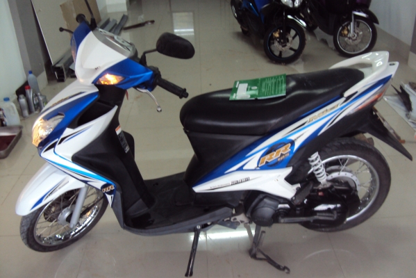 ขอบคูณพี่ภูวดลชลบุรี Mio 125 RR ขาวน้ำเงิน  ปี54