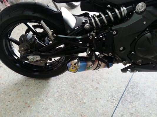 ขาย kawasaki er-6n 2011 (abs.) ทะเบียน มีของแต่ง  เปิดราคา 189,000 ด่วนน