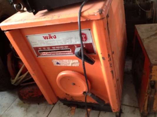 ขายตู้เชื่อมพลัง 300 สภาพสวยครับ รุ่นทน อึด แรง
