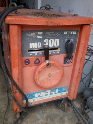 ตู้เชื่อมพลัง 300 แอมป์ มือสอง พร้อมใช้ครับ จัดส่งได้ครับ