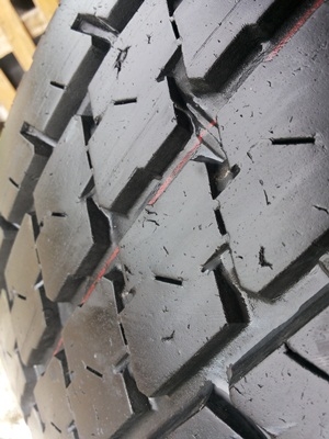 ขายยาง195R14C ขายยาง205R14C ปี 10-11 BRIDGESTON LEO 677    1  คู 2500