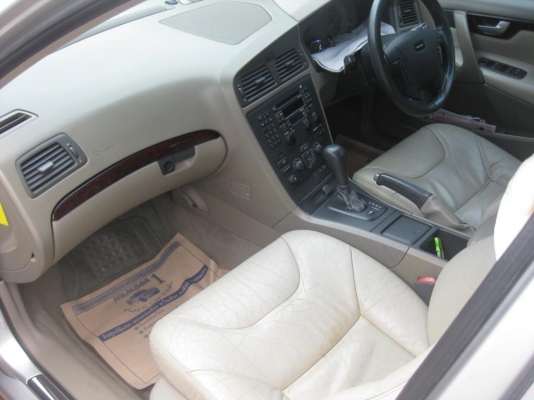 ขาย VOLVO V70 Van