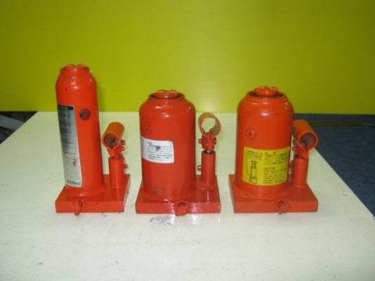 แม่แรง 4 ตัน เก่าญี่ปุ่น สภาพ 90 เปอร์เซ้นอัพ