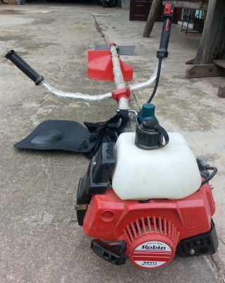 เครื่องตัดหญ้า ROBIN