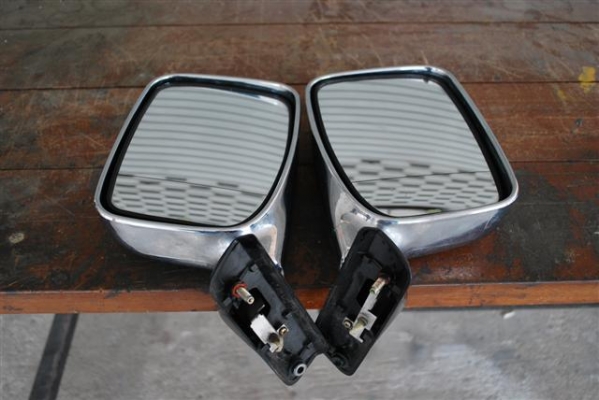 ขายกระจกมองข้างโครเมี่ยมแปะประตูสำหรับ Toyota Hero ขายกระจกมองข้างโครเมี่ยมแปะประตูสำหรับ Toyota Hero