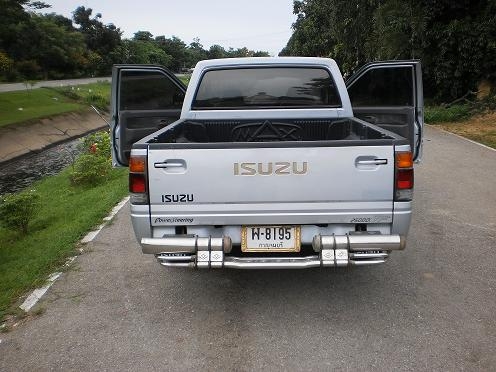 ISUZU 2.5SLX หน้าหนูเดิมๆประหยัดสุดๆๆๆ ISUZU 2.5SLX หน้าหนูเดิมๆประหยัดสุดๆๆๆ