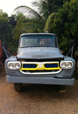 ด่วน ขายรถบรรทุก 6 ล้อ  ราคา 180,000 บาท