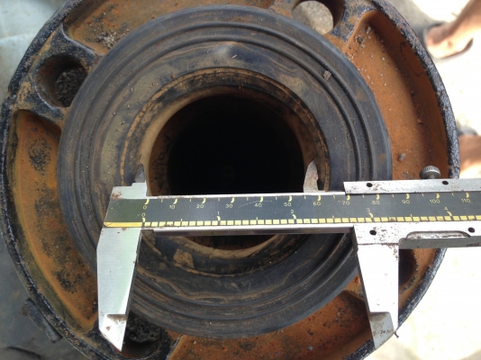 ( ลดราคาครับ )ขายปั้มน้ำขนาดใหญ่ ใบพัดทองเหลือง ใช้มอเตอร์ mitsubishi 20 HP. 1400 RPM. 380 V สภาพดี พร้อมใช้งาน