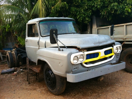 ด่วน ขายรถบรรทุก 6 ล้อ ราคา180,000