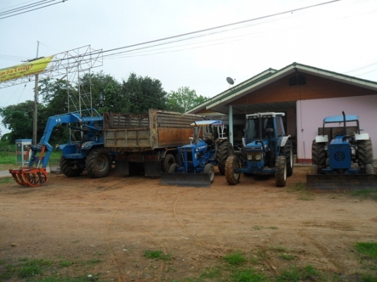 คุณโทน..รับรถแล้ว รถไถ ฟอร์ด5000 T5 มีอุปกรณ์พร้อมใช้งานมีทะเบียนพร้อมโอน 430,000 แถมยางหน้า1คู่ ผานไถ26" 3ใบ