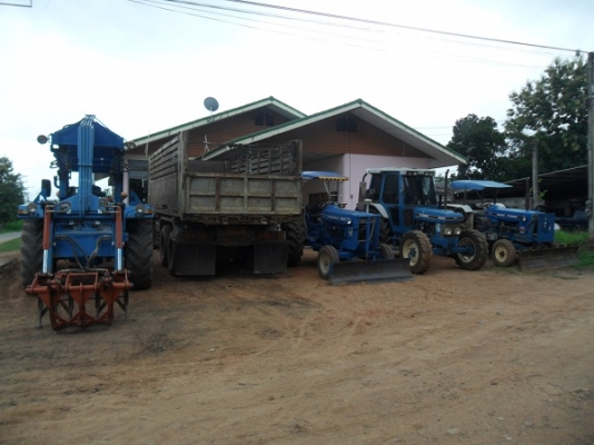 ขายแล้ว รถไถฟอร์ด5000 เครื่องT1 รถเดิม เครื่อง,เกียร์,ท้าย,ไฮ ดี ยางหน้า/หลังสภาพสวยพร้อมใช้งาน