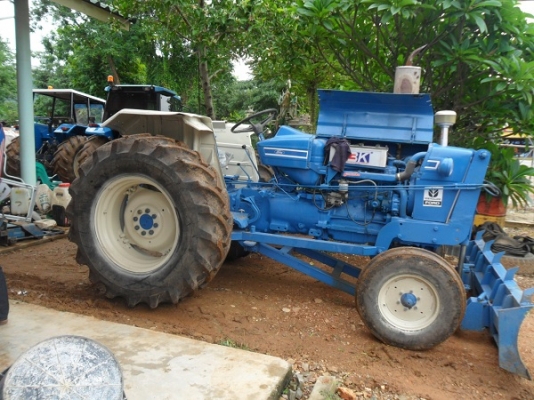 ขายแล้ว รถไถฟอร์ด5000 เครื่องT1 รถเดิม เครื่อง,เกียร์,ท้าย,ไฮ ดี ยางหน้า/หลังสภาพสวยพร้อมใช้งาน