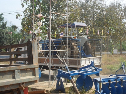 ขายแล้ว รถไถฟอร์ด5000 เครื่องT1 รถเดิม เครื่อง,เกียร์,ท้าย,ไฮ ดี ยางหน้า/หลังสภาพสวยพร้อมใช้งาน