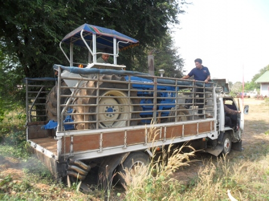 ขายแล้ว รถไถฟอร์ด5000 เครื่องT1 รถเดิม เครื่อง,เกียร์,ท้าย,ไฮ ดี ยางหน้า/หลังสภาพสวยพร้อมใช้งาน