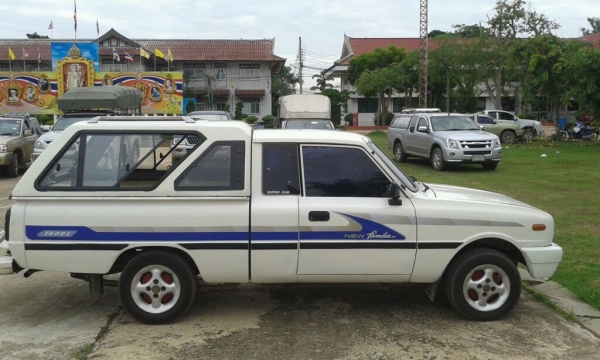 ขายมาสด้าแฟรมมิเลีย เครื่อง1400