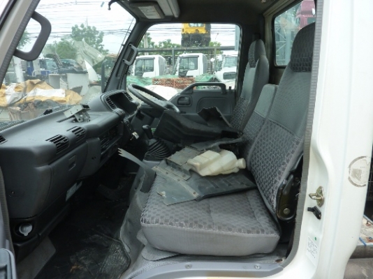 หัวเก๋ง ISUZU NKR ตาเพชร D863