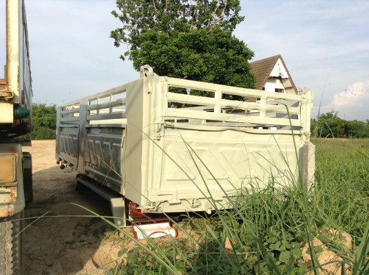 ขายกระบะดั้มสามมิตรลอนเฉียง