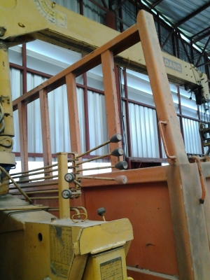 ขายรถ 6 ล้อ ติดเครน 3 ตันTadano ตัวรถนิสสัน CBA 80 เครื่อง 180 แรง รถห้างเดิมๆ ใช้มา 40,000  km.