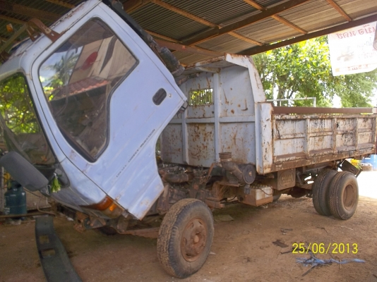 ขาย6ล้อดั๊ม   NPR   เครื่อง   120แรง  ฝาขาว