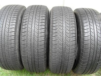 ขายยาง BRIDGESTONE DUELER H/T 684 ปี3012(1ชุด) ไม่มีป่ะ ดอกยางสดๆไม่มีกินข้าง 265/65/17 ราคา8,400 ดูของแถวปากเกร็ด สนใจติดต่อ 090-676-4651 เบียร์ครับ