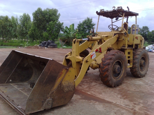 ขายรถตักล้อยาง KOMATSU JH 30 B-4413  สภาพพร้อมใช้เครื่องดีปั้มดีเครื่องเดิม 4 สูบเอกสารสัญญาซื้อขาย