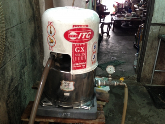 ขายปั้มน้ำ ITC (Hitachi) 200 W ถังสแตนเลสอย่างดี สภาพสวยพร้อมใช้งาน รับประกันคุณภาพ ดูประวัติขายผมได้ครับ