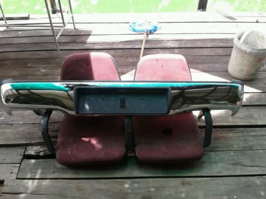 ขายกันชนท้ายใส่รถ VIGO ทรงศูนย์ ยี่ห้อ KVA 2,000 บาท ต่อรองได้ ติดต่อ คุณพรเทพ โทร 0844573458