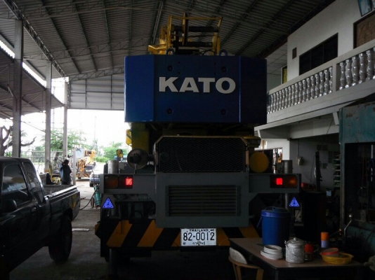 ขายรถเครน 4 ล้อ  KATO  20 H  เอกสารเล่มทะเบียน ไฟฟ้าครบ มีจิ๊ป ยางดี 4 เส้น