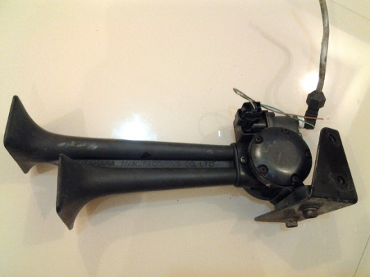 ขายปากแตรลมคู่