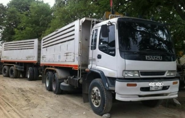 ISUZU DECA FXZ 270 HP EURO1 ปี 42 รถพ่วงแม่+ลูก กระบะดั๊มพ์เหล็ก 12 ตันฝาข้างแผ่นเรียบทั้งแม่ทั้งลูกสภาพสวย ลูก 3 เพลาแท้ความยาว 6 เมตรลงเล่มครบถูกต้อง เครื่องแน่นดีแห้งดีไม่มีเยิ้ม ภายในเก๋งคอนโซลสวยครบ CD แอร์เย็น พ.เพาเวอร์ ก.ไฟฟ้า ระบบเบรคทริ๊ปฟี้ครบค