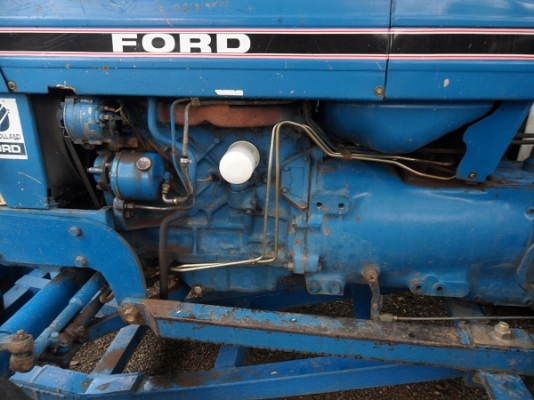 ฝากขาย รถไถฟอร์ด 6610 เพลาเดียว รุ่นปั้มเหลี่ยม พร้อมอุปกรณ์ รถห้างแองโกลไทย สีเดิมๆ