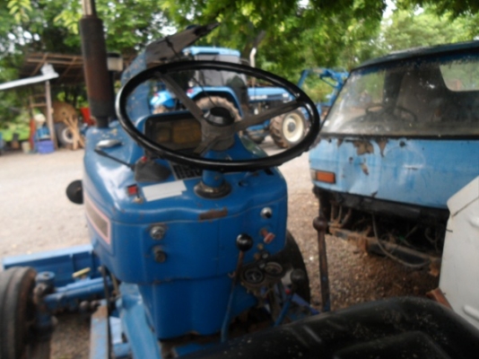 ฝากขาย รถไถฟอร์ด 6610 เพลาเดียว รุ่นปั้มเหลี่ยม พร้อมอุปกรณ์ รถห้างแองโกลไทย สีเดิมๆ