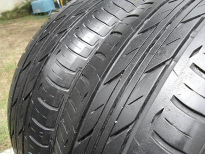 ขายยาง BRIDGESTONE ECOPIA ปี0312(1คู่) ไม่มีป่ะ 215/60/16 ราคา1,600 ดูของแถวปากเกร็ด สนใจติดต่อ 090-676-4651 เบียร์ครับ