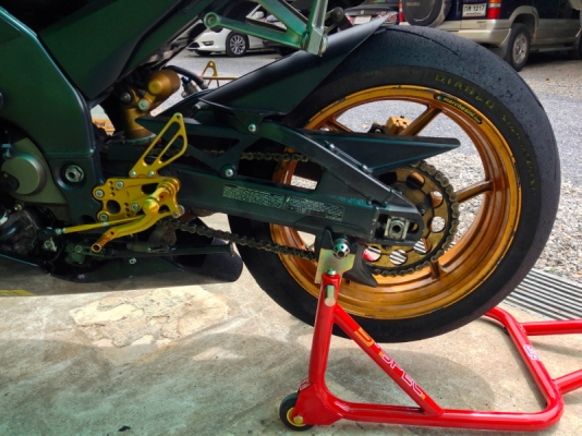 ขายzx10r 04-05 แต่งเตม สพมแล้ว