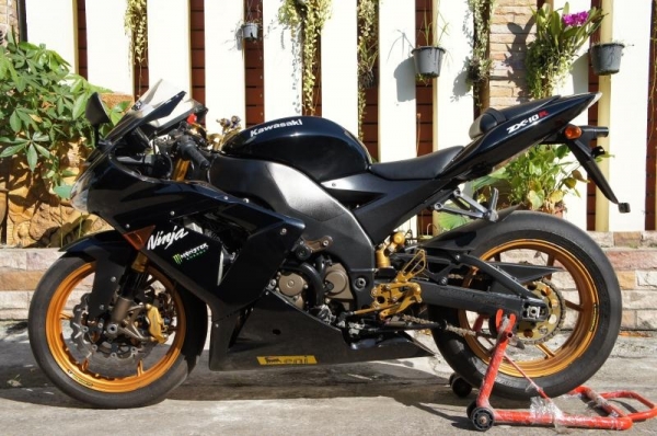 ขายzx10r 04-05 แต่งเตม สพมแล้ว