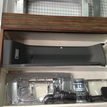 อะไหล่แต่งรถตู้ commuter หลังคาเตี้ย