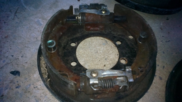 ขายผ้าเบรค6ล้อ 4ชุด ขายผ้าเบรค6ล้อ 4ชุด