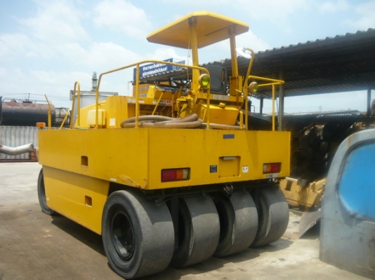 รถบด 7 ล้อยาง Sakai T2 รถนอกแท้ ไม่ผ่านการใช้งานในไทย 100\% รถบด 7 ล้อยาง Sakai T2 รถนอกแท้ ไม่ผ่านการใช้งานในไทย 100\%