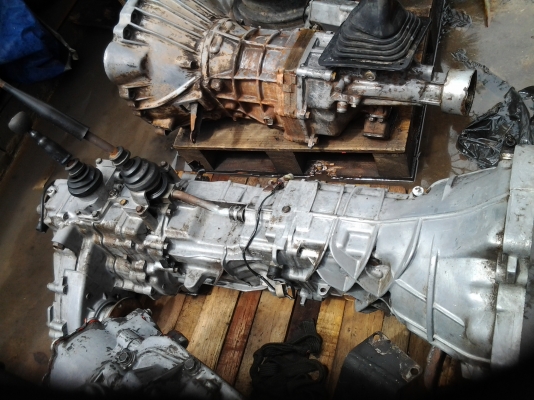 ขายเกียร์โฟร์ 4x4 ของยี่ห้อ เกียร์สปอทเทค